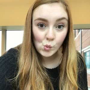 Meet your Posher, Katelyn